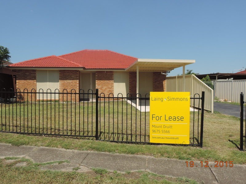 3 Standish Avenue, Oakhurst NSW 2761