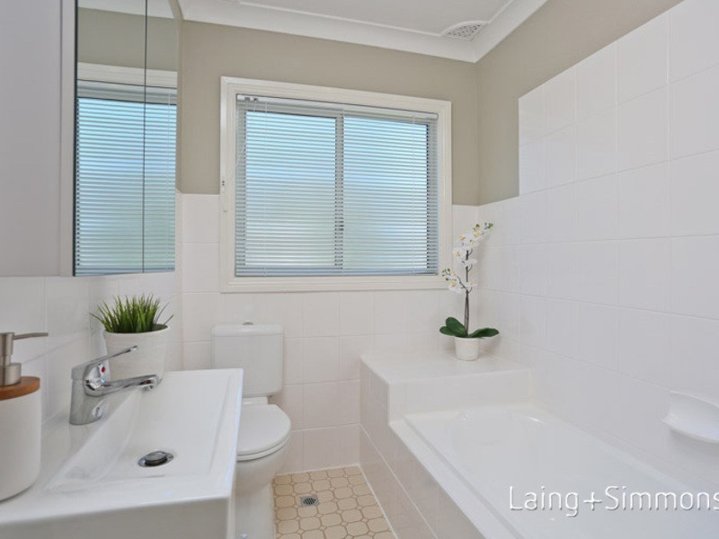 4 Parkes Crescent, Blackett NSW 2770