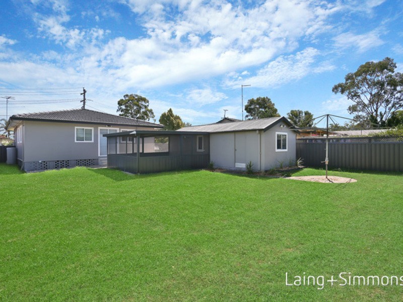 4 Parkes Crescent, Blackett NSW 2770
