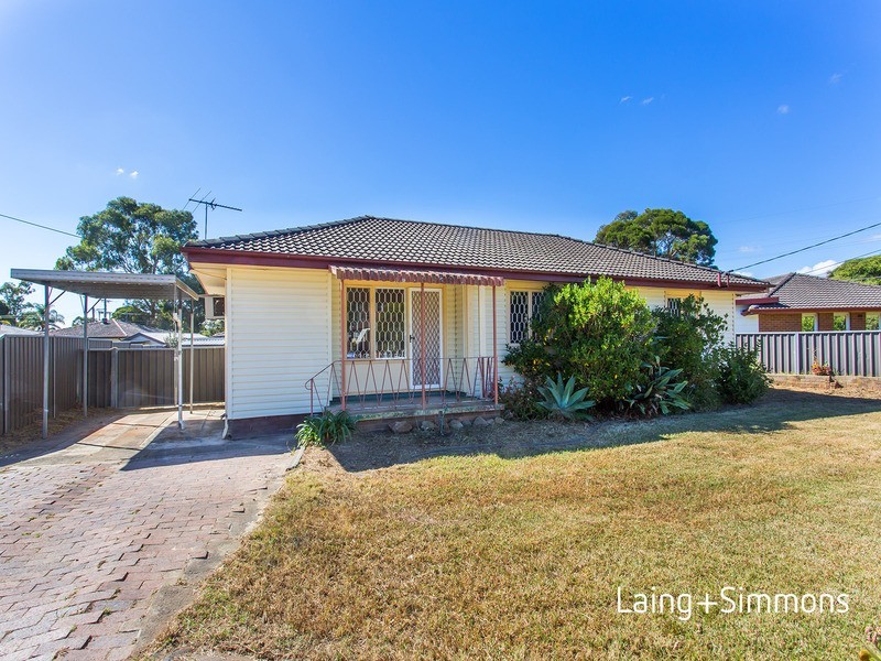 33  Melanesia Avenue, Lethbridge Park NSW 2770
