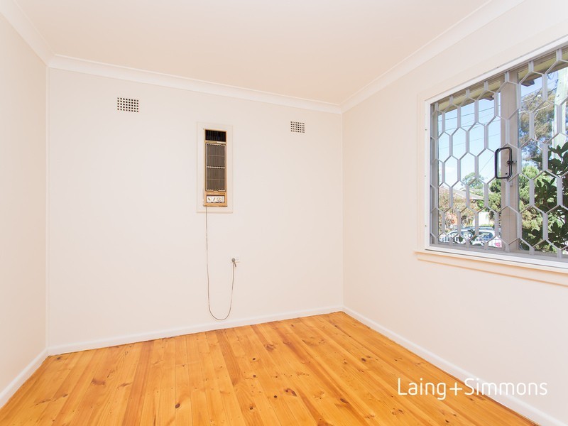 33  Melanesia Avenue, Lethbridge Park NSW 2770