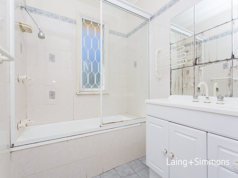 33  Melanesia Avenue, Lethbridge Park NSW 2770