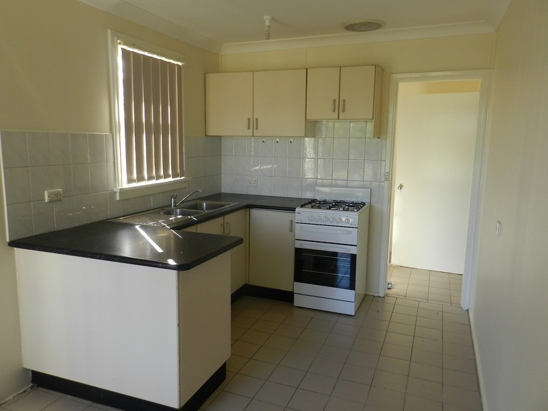 17 Gasmata Crescent, Whalan NSW 2770