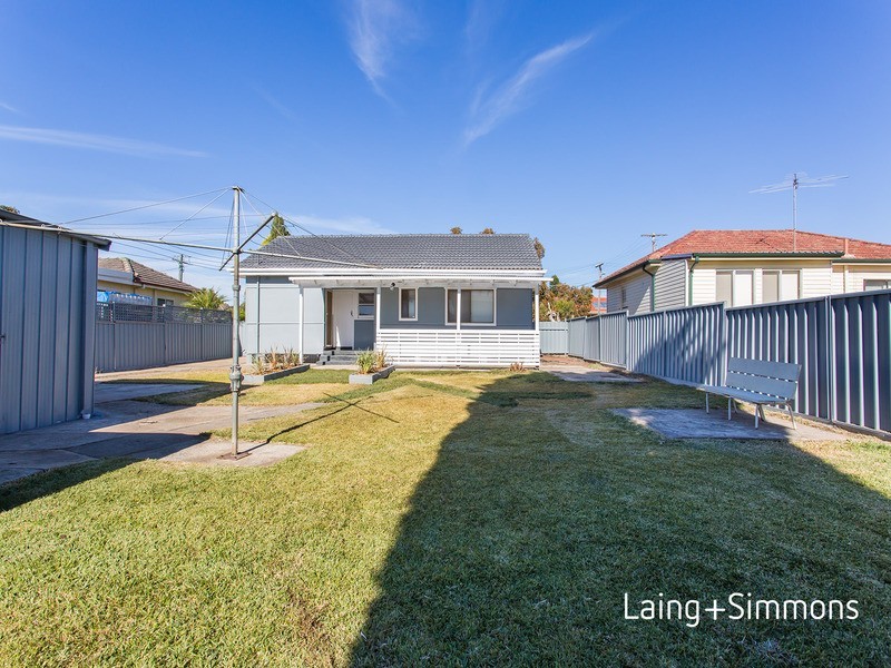 26 Dan Crescent, Colyton NSW 2760