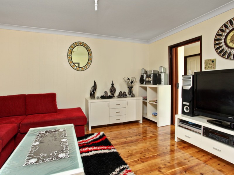 6 Peterlee Place, Hebersham NSW 2770