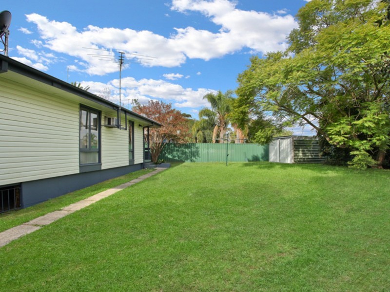 6 Peterlee Place, Hebersham NSW 2770