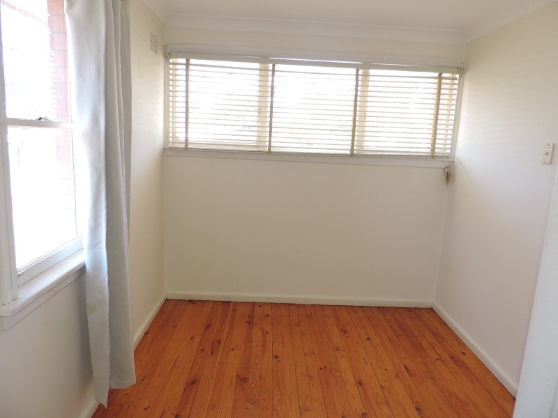 21 Waitaki Cres, Lethbridge Park NSW 2770