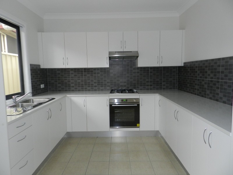 21A Waitaki Avenue, Lethbridge Park NSW 2770