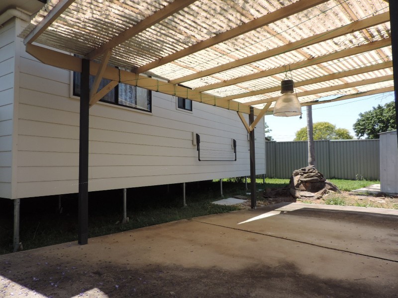 4a Natuna Place, Lethbridge Park NSW 2770