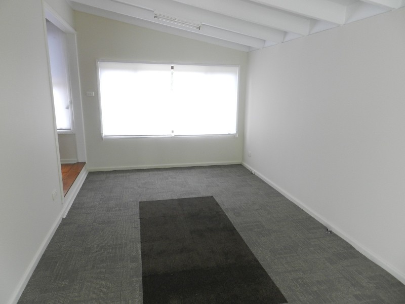 33 Forrester Road, Lethbridge Park NSW 2770