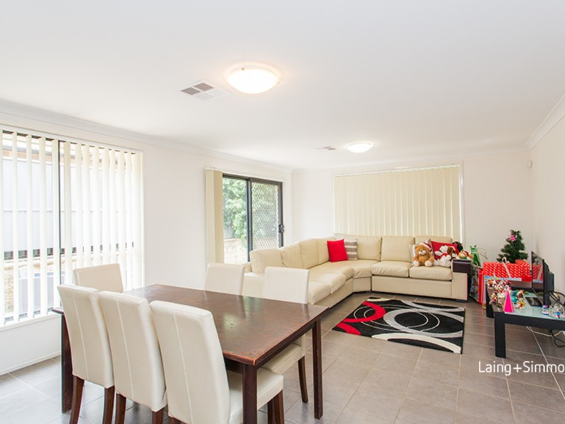 12 Drummond Avenue, Ropes Crossing NSW 2760