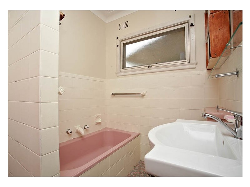 26 Glenore Road, Canterbury NSW 2193