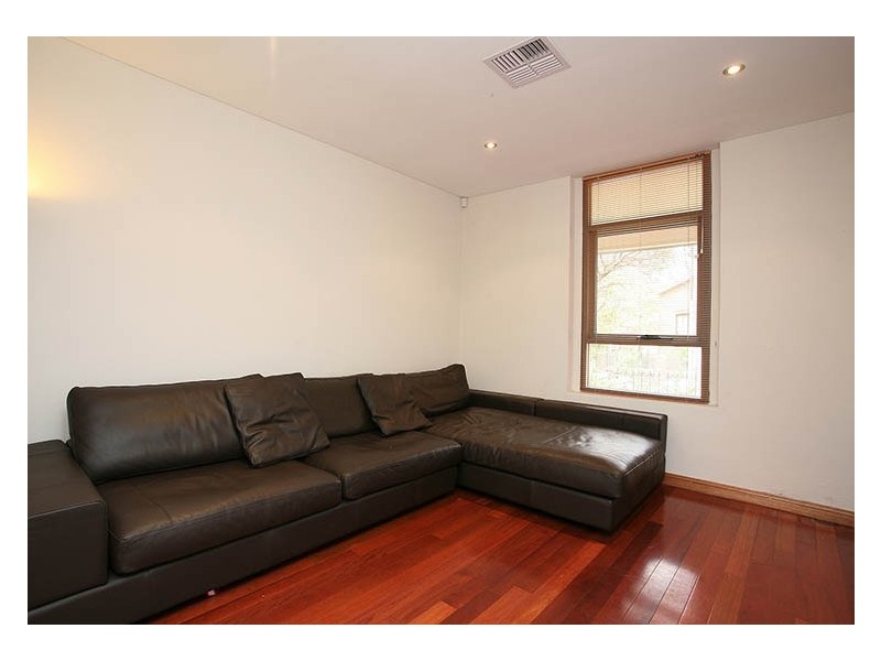 34 Station Street, Newtown NSW 2042