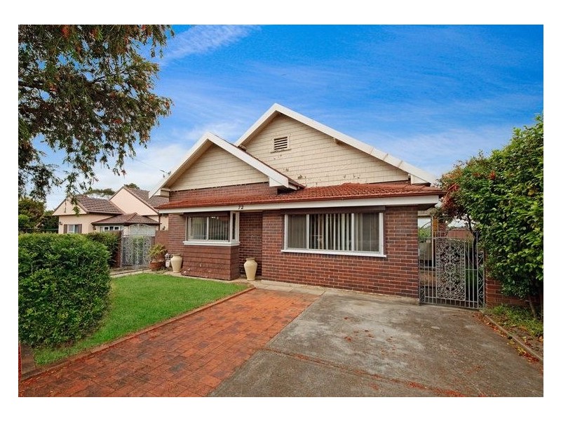 72 Minnamorra Avenue, Earlwood NSW 2206