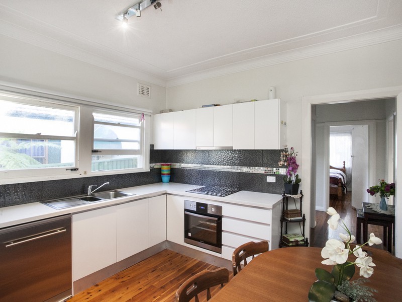 10 Parkland Avenue, Punchbowl NSW 2196