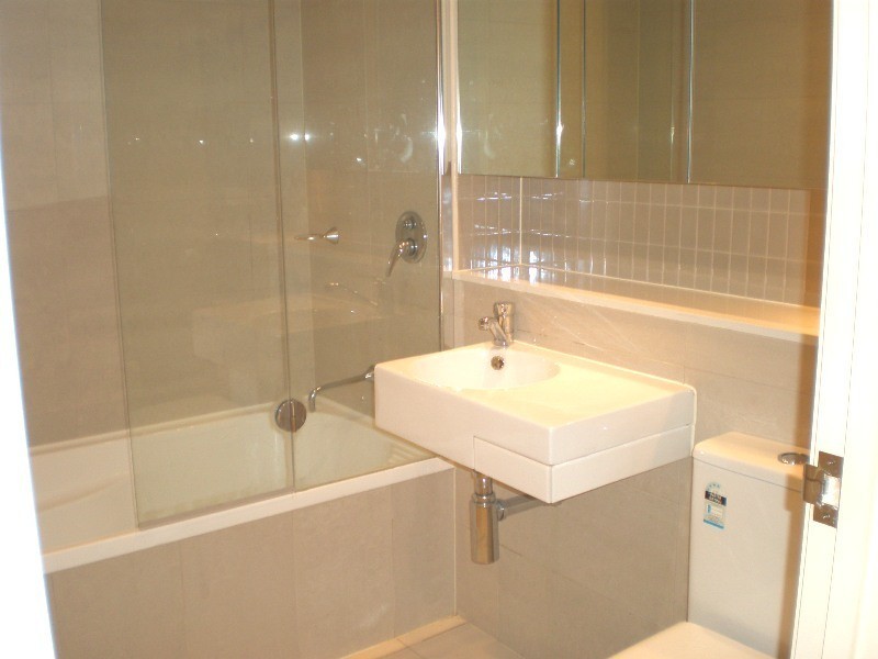 8/9 Bay Drive, Meadowbank NSW 2114