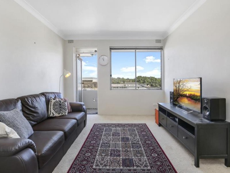 15/8-10 Schwebel Street, Marrickville NSW 2204