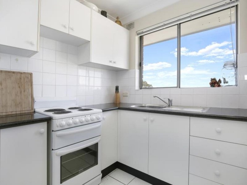 15/8-10 Schwebel Street, Marrickville NSW 2204