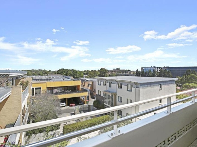 15/8-10 Schwebel Street, Marrickville NSW 2204