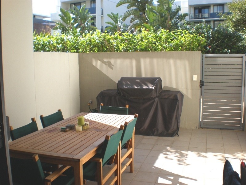 213/213/221-22 Sydney Park Road, Erskineville NSW 2043