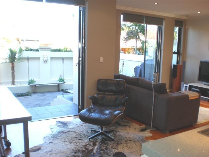 12 Farrow Lane, Tempe NSW 2044