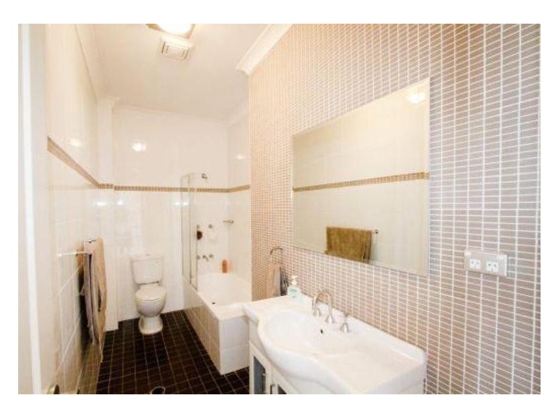 12 Farrow Lane, Tempe NSW 2044