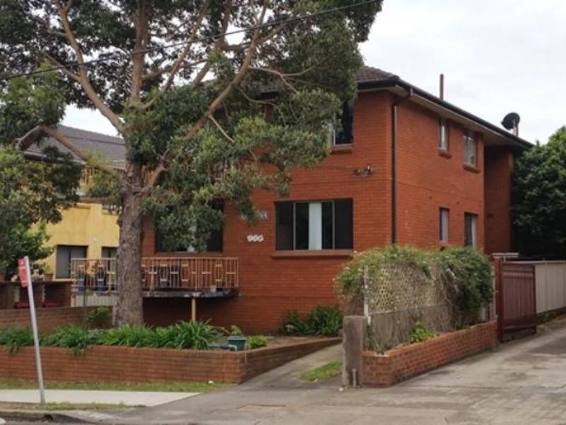 8/114 Rossmore Ave, Punchbowl NSW 2196