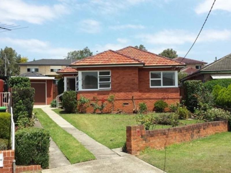 54 Bungalow Road, Roselands NSW 2196