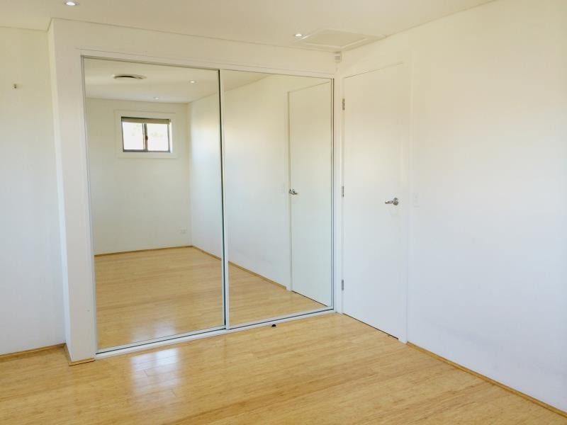 39 Grove Street, St Peters NSW 2044
