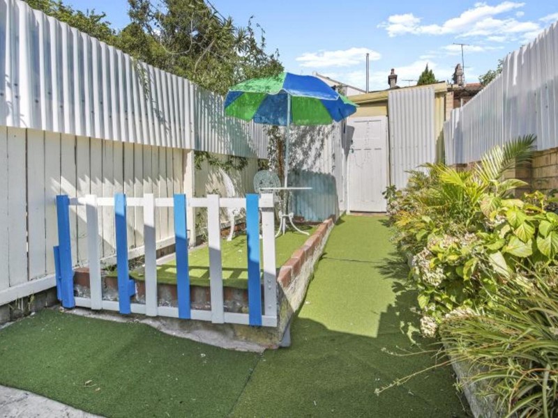 6 Douglas Street, Redfern NSW 2016