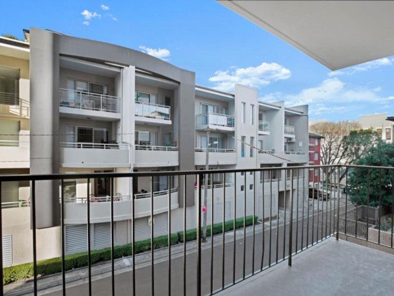 207/144 Mallett Street, Camperdown NSW 2050