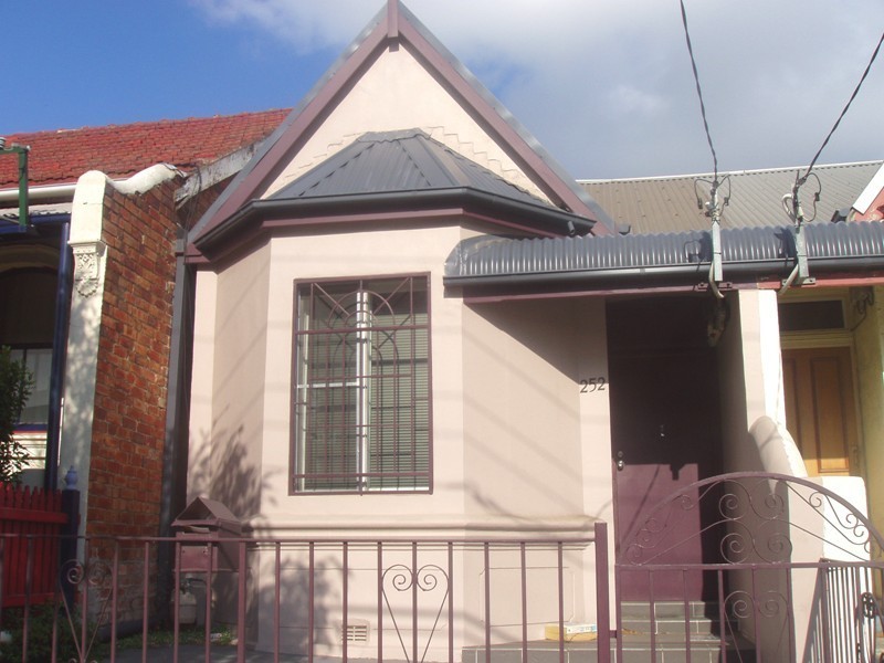 252 Unwins Bridge Road, Sydenham NSW 2044