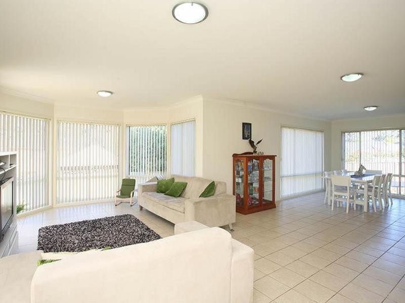 9 Bottlebrush Street, Mount Annan NSW 2567