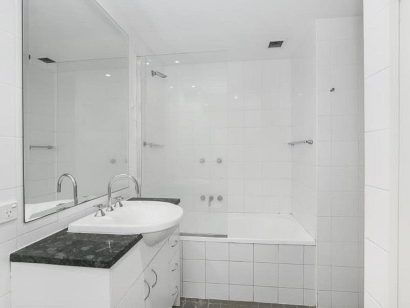 386/221 Sydney Park Road, Erskineville NSW 2043