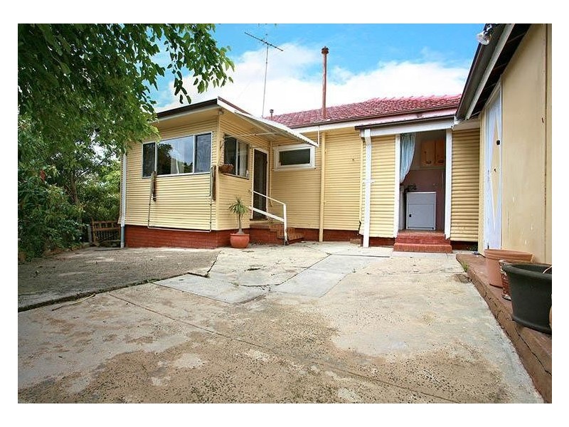26 Glenore Road, Canterbury NSW 2193