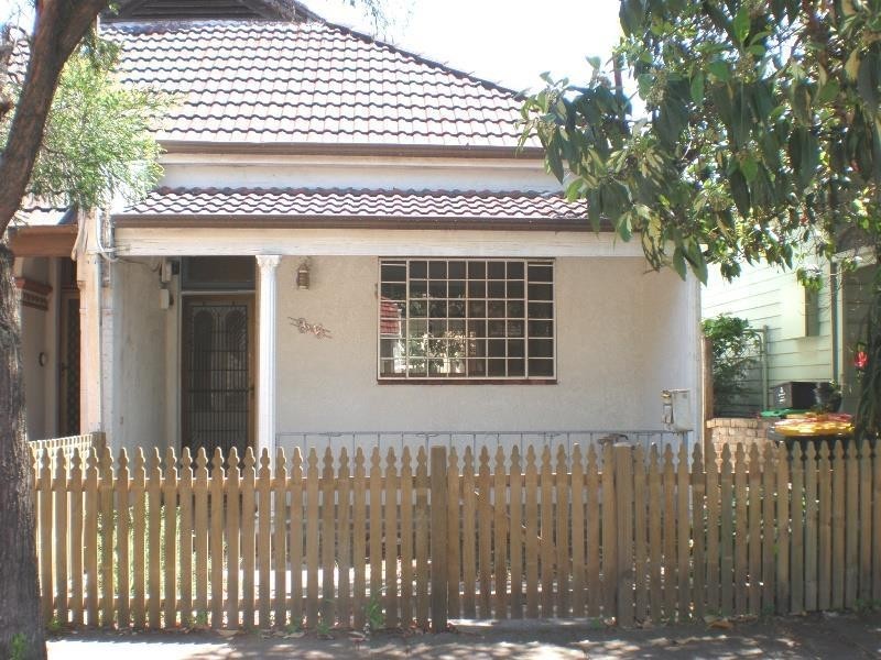 86 Silver Street, St Peters NSW 2044