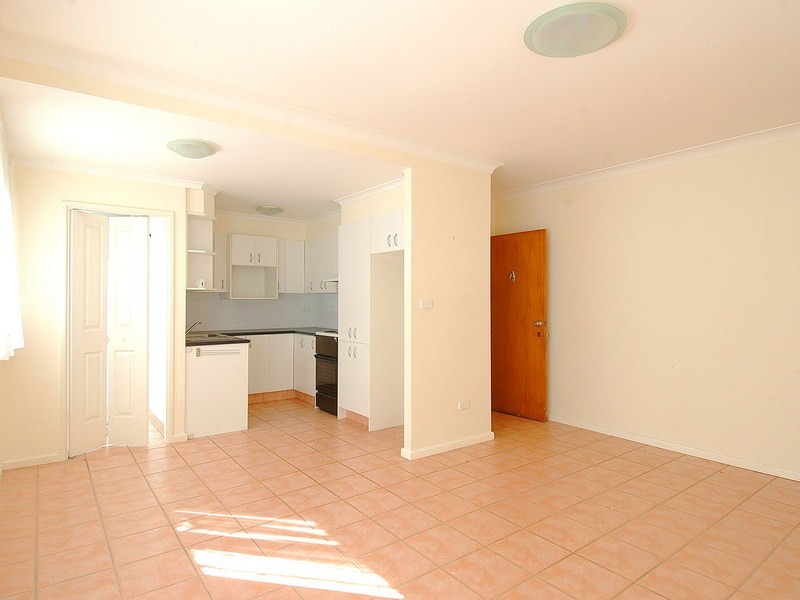 2/27 Brickfield Street, North Parramatta NSW 2151