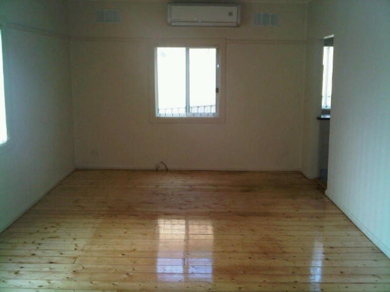 30 Burraboggee Road, Pendle Hill NSW 2145