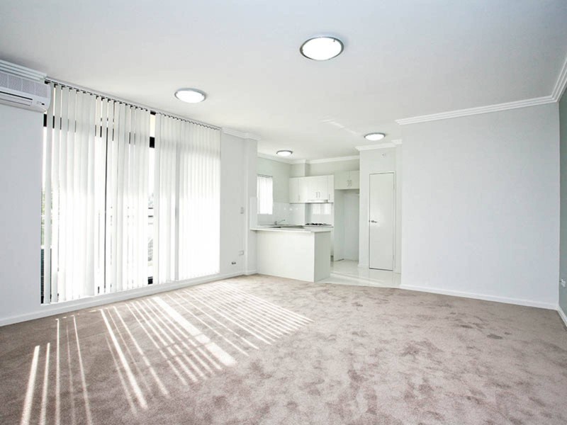 1/130 Station Street, Wentworthville NSW 2145