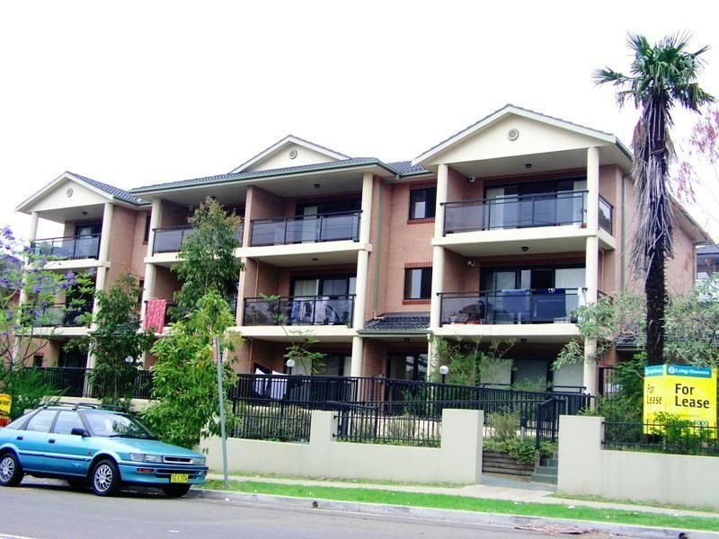 8/8-12 Alexandra Ave, Westmead NSW 2145