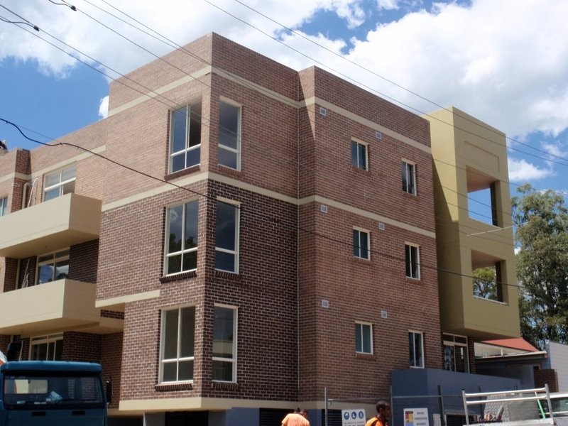 1 & 2/1 Amos Street, Westmead NSW 2145