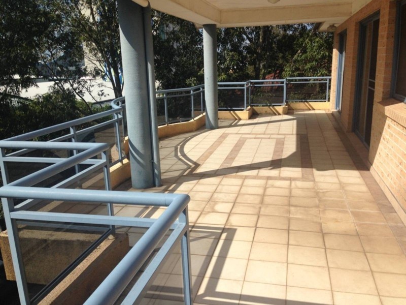 18/195 Hawkesbury Road, Westmead NSW 2145