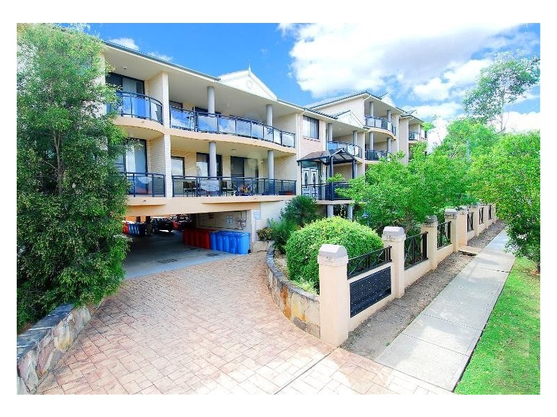 2/37 Good Street, Westmead NSW 2145