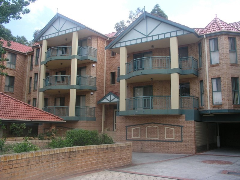 13/1-5 Pye St, Westmead NSW 2145