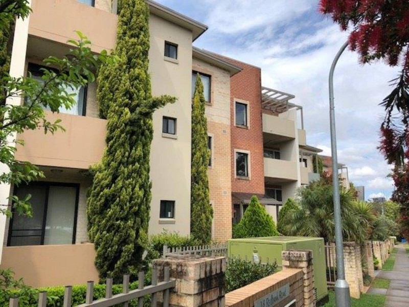 33/6-18 Redbank Road, Northmead NSW 2152