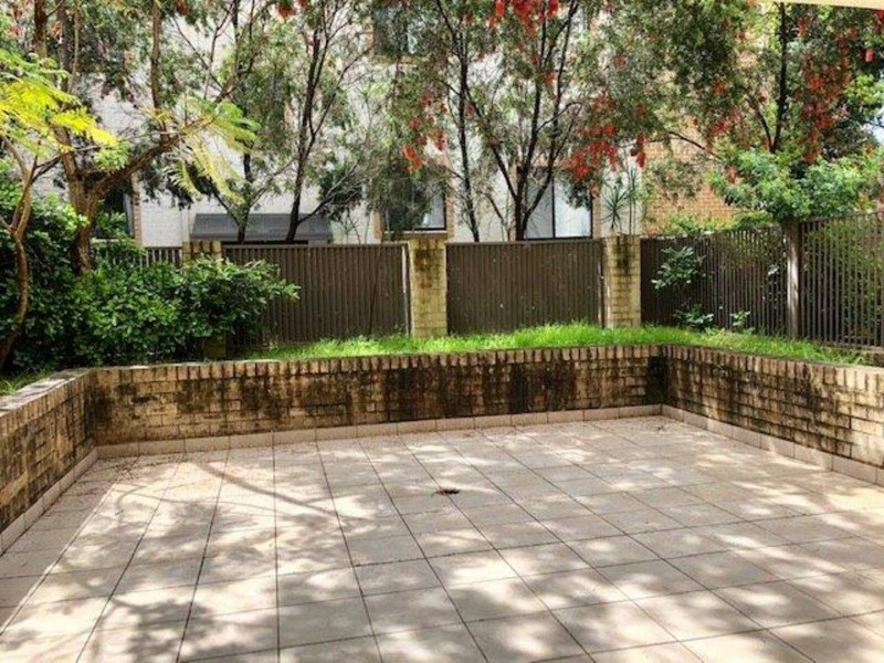 33/6-18 Redbank Road, Northmead NSW 2152