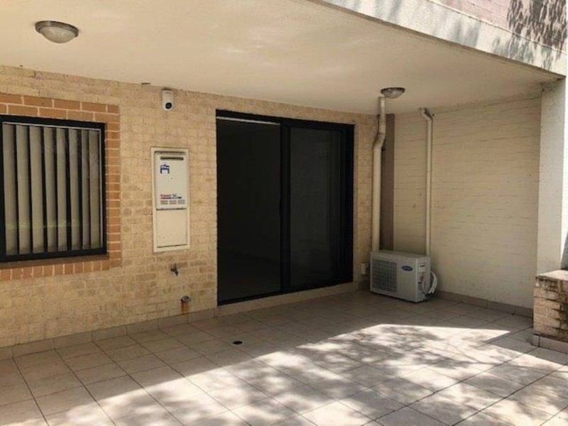 33/6-18 Redbank Road, Northmead NSW 2152