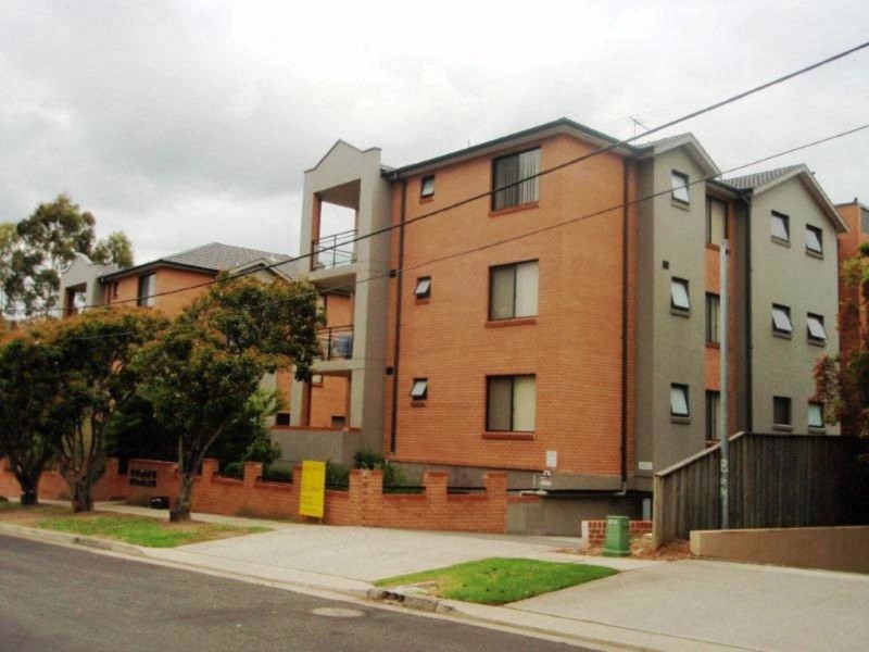 2/24-28 Reid Avenue, Westmead NSW 2145
