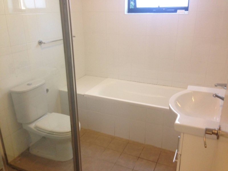 2/24-28 Reid Avenue, Westmead NSW 2145