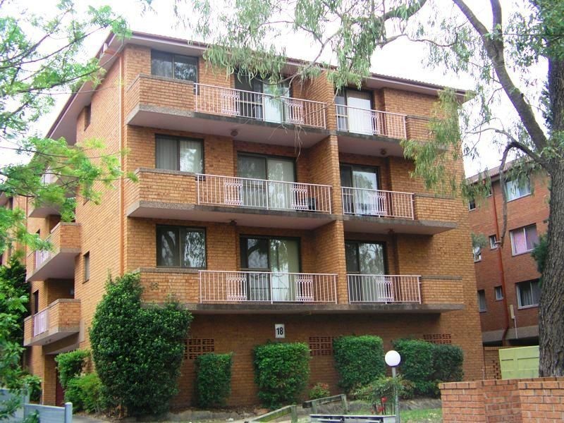 2/18 Early Street, Parramatta NSW 2150